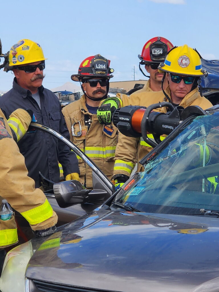 Cutting the Roof rail using the CUTTER